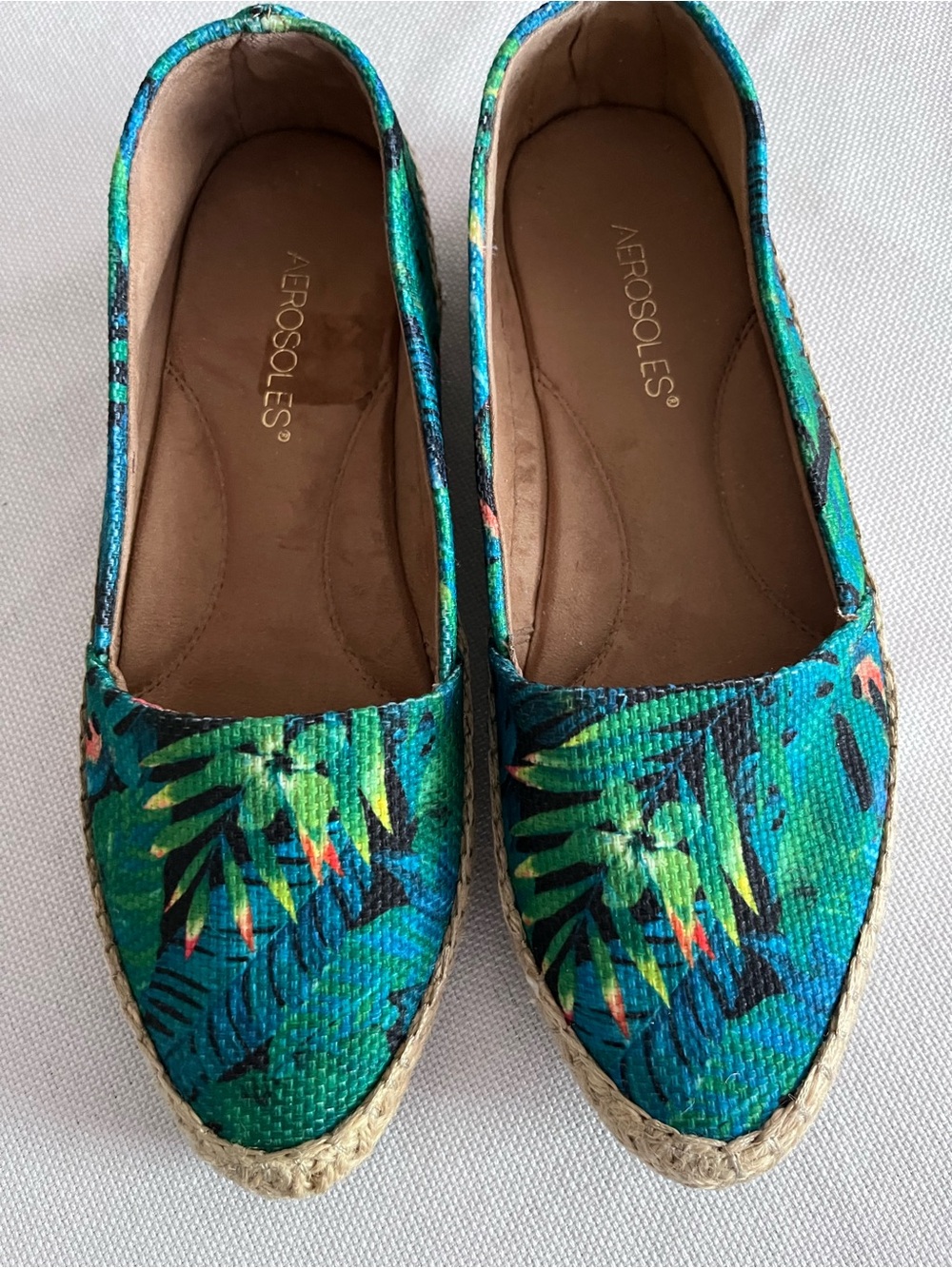 AEROSOLES Teal Tropical Print Espadrille Flats Size 8 1/2